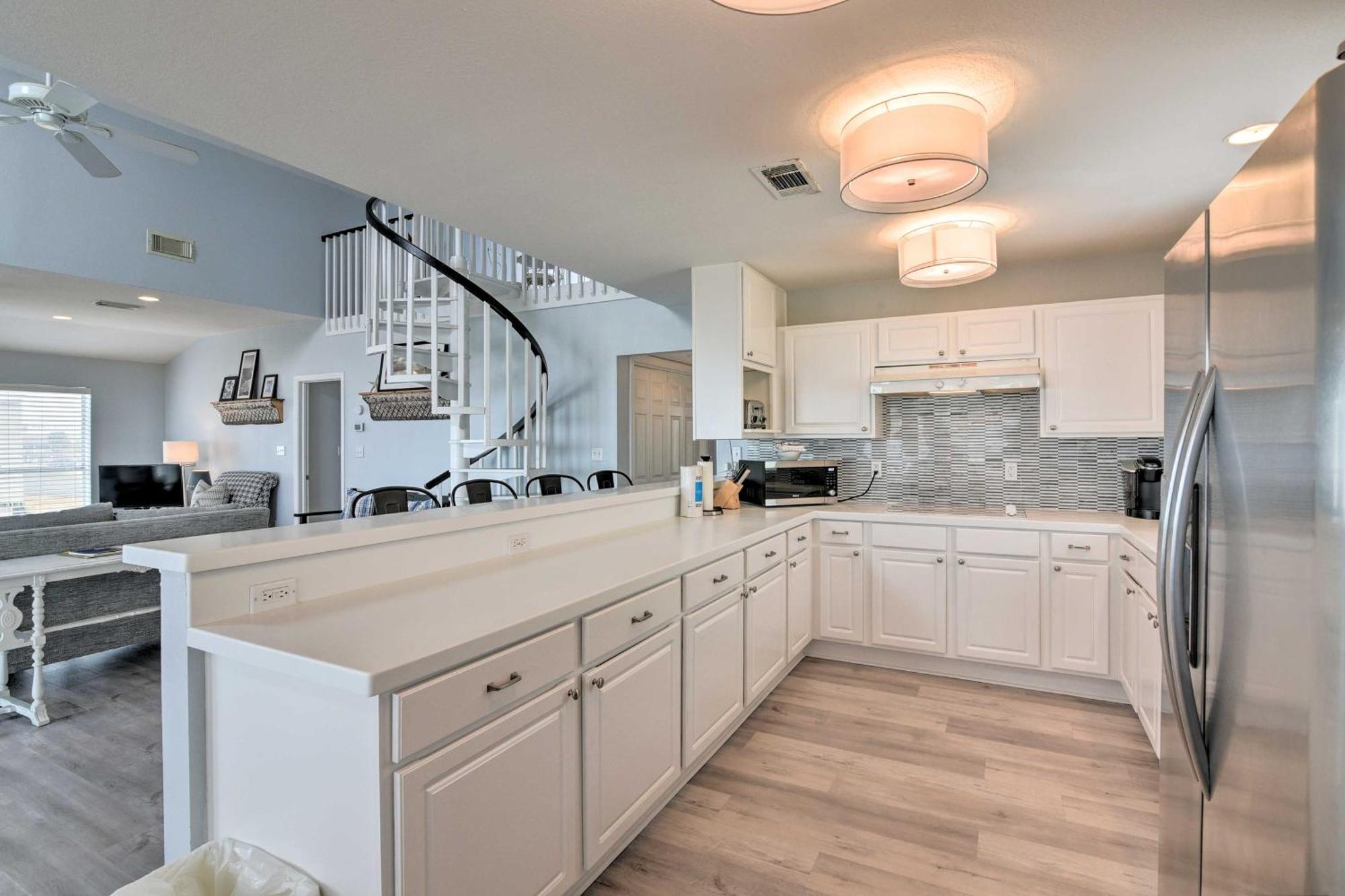 Oceanfront Galveston Home - Walk To Beach! Екстер'єр фото