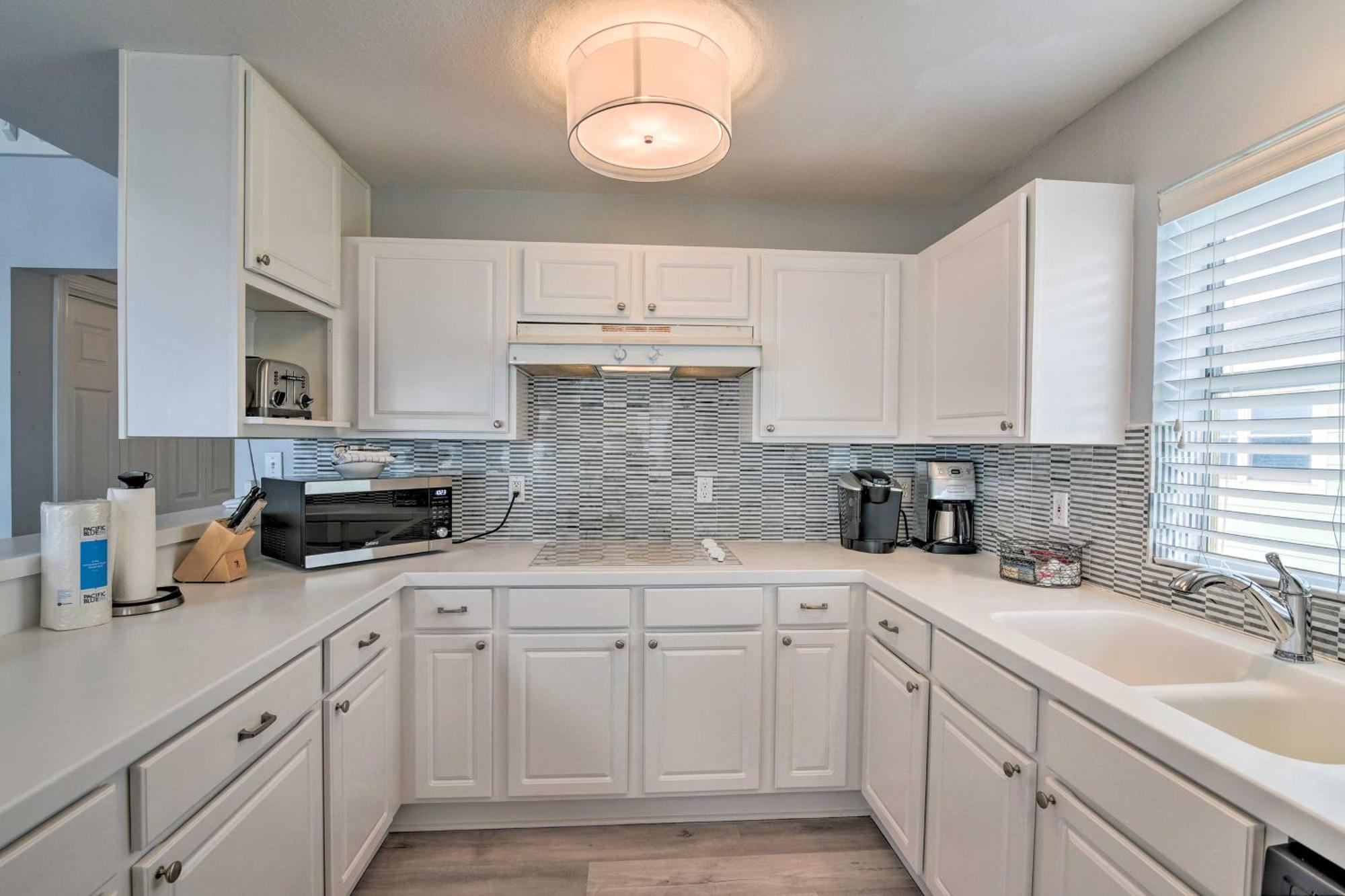 Oceanfront Galveston Home - Walk To Beach! Екстер'єр фото