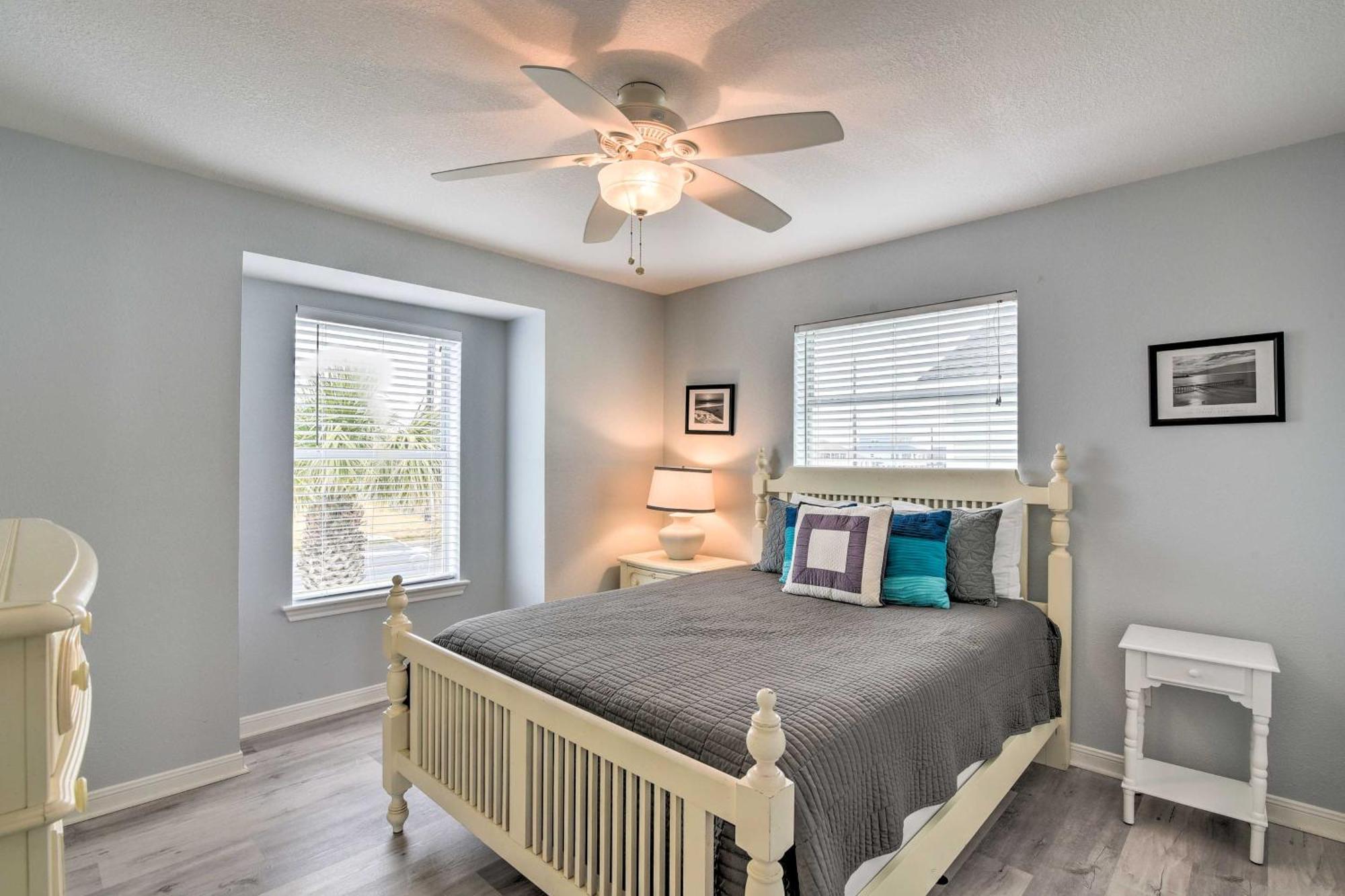Oceanfront Galveston Home - Walk To Beach! Екстер'єр фото