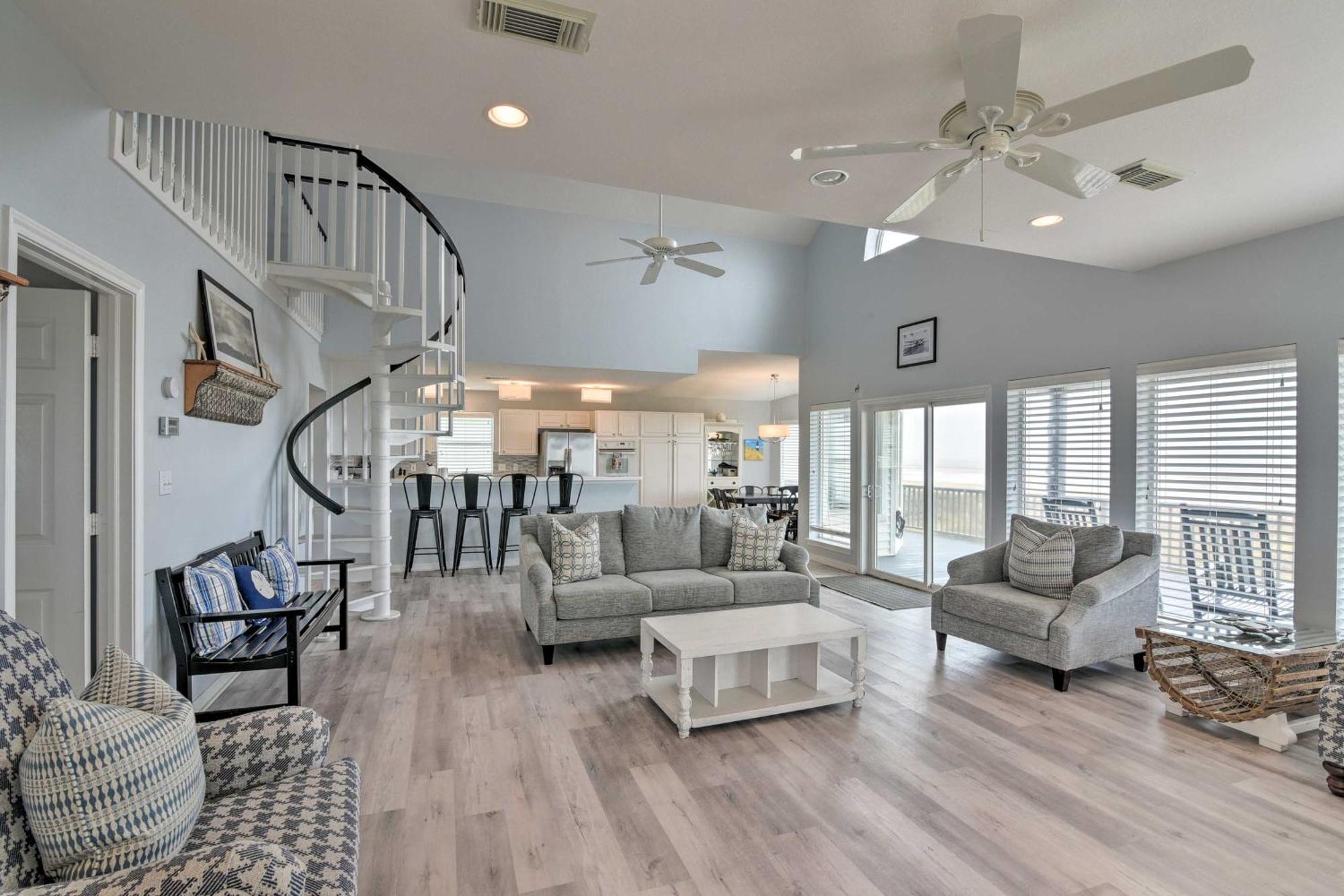 Oceanfront Galveston Home - Walk To Beach! Екстер'єр фото