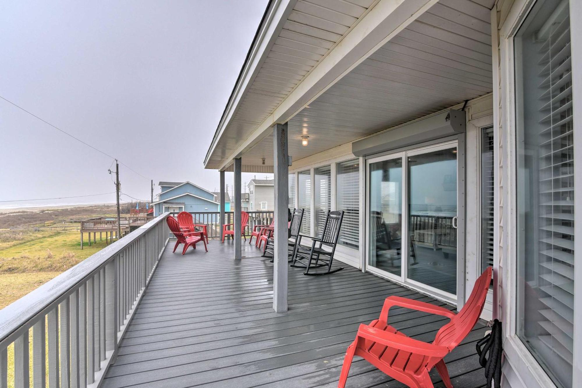 Oceanfront Galveston Home - Walk To Beach! Екстер'єр фото